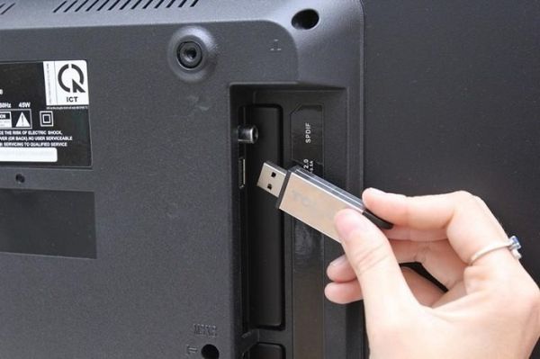 Hướng dẫn xem dữ liệu trong USB trên Smart TV Panasonic