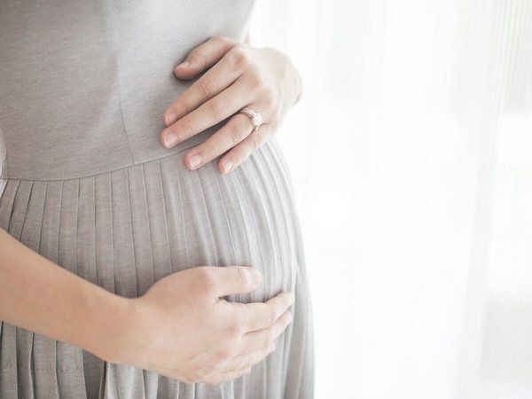 Phụ nữ có thai: hình ảnh điện tâm đồ ngoại tâm thu thất