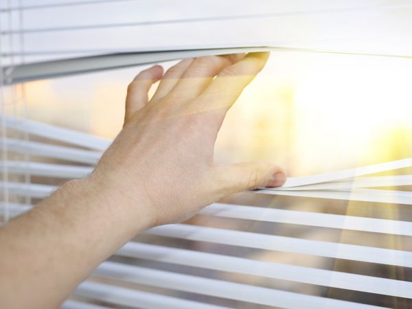 Bệnh dị ứng ánh sáng mặt trời - triệu chứng, nguyên nhân và cách điều trị