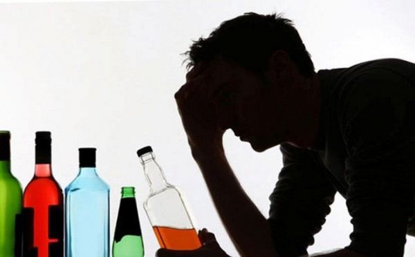 Ngộ độc rượu - Triệu chứng, nguyên nhân và cách điều trị