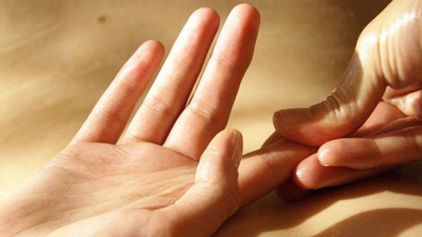 Bệnh tê đầu ngón tay - Triệu chứng, nguyên nhân và cách điều trị