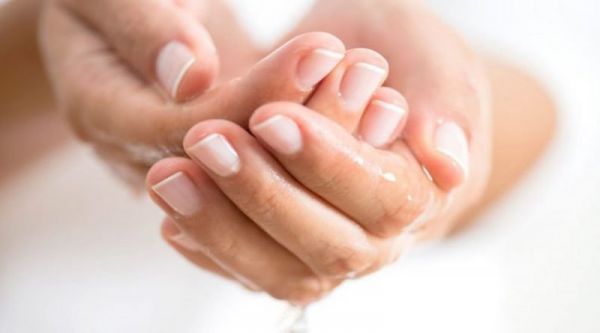 Bệnh tăng tiết mồ hôi - Triệu chứng, nguyên nhân và cách điều trị