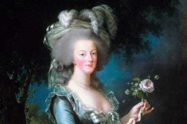 Hội chứng Marie Antoinette - Triệu chứng, nguyên nhân và cách điều trị