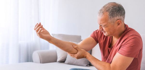 Hội chứng đường hầm khuỷu tay - Triệu chứng, nguyên nhân và cách điều trị