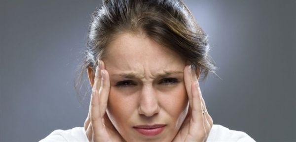 Bệnh đau đầu mãn tính hàng ngày - Triệu chứng, nguyên nhân và cách điều trị