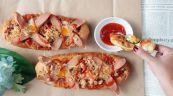 Cách làm món bánh mì nướng muối ớt hấp dẫn, lạ miệng