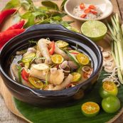 Chân gà ngâm sả tắc kiểu thái chua cay hấp dẫn