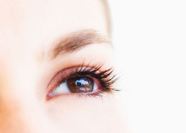 Bệnh chấn thương mắt - Triệu chứng, nguyên nhân và cách điều trị