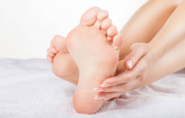 Các cách cải thiện da khô ở chân