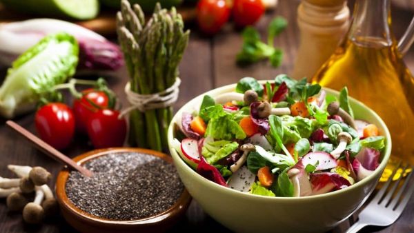 Hướng dẫn cách làm món Salad hạt chia giải nhiệt ngày hè