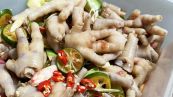 Hướng dẫn cách làm món chân gà sốt me xoài tắc giòn giòn sần sật thơm ngon