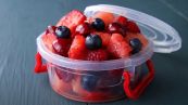 Mách bạn cách làm món salad hoa quả họ berry dưa hấu giúp tăng cường sức khỏe